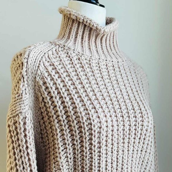 Unbranded Alabaster Rose Chunky Ribbed Cropped Turtleneck Sweater – US M - Picture 2 of 10